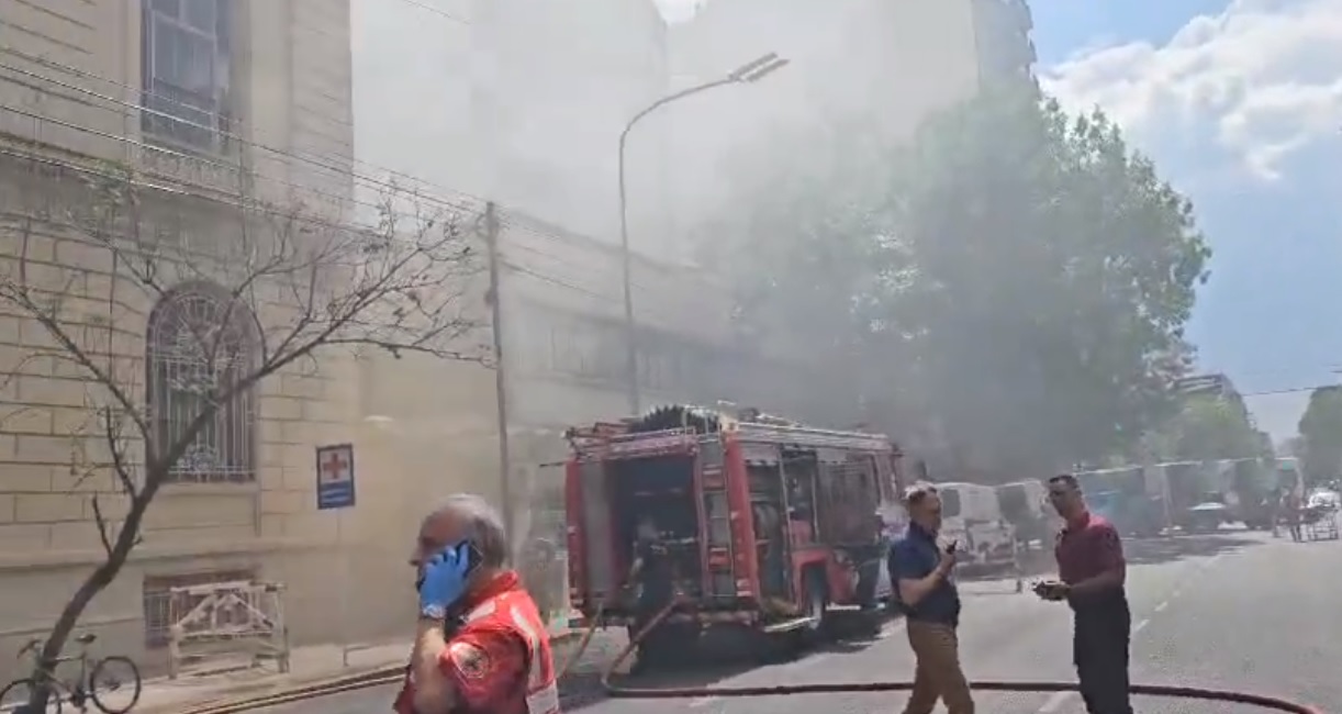 Fire at Santa Lucía Ophthalmology Hospital in Buenos Aires: City Police, Firefighters, and SAME Respond